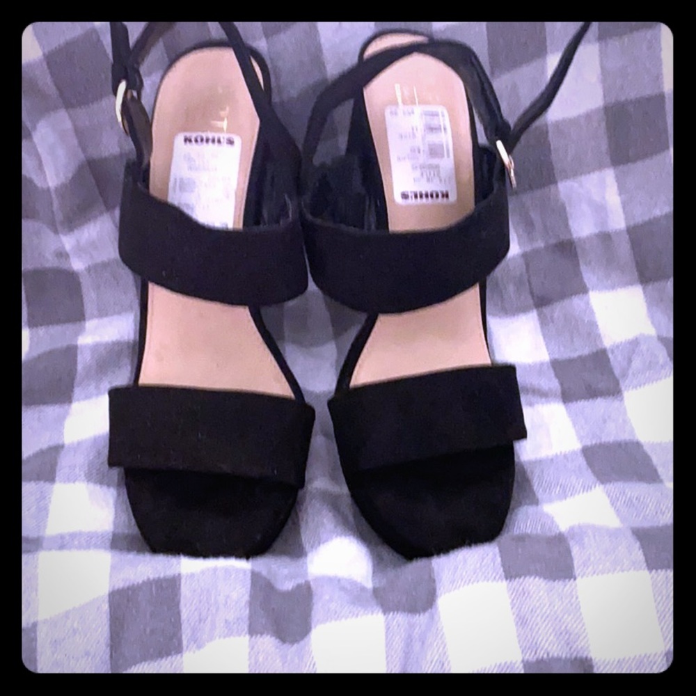 Apt 9 Black Strap Platform Heel Shoes